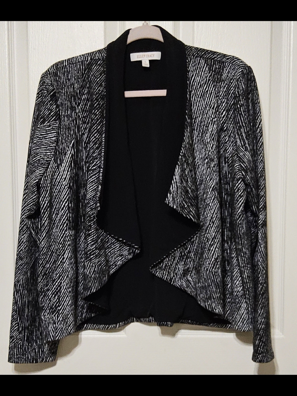 Ellen Tracy Black & White Lines Print Waterfall Open Front Jacket/Cardigan